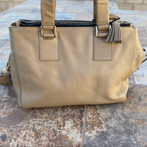 SOLD Anya Hindmarch Ebury Leather Zipper Tote - Picture 7 of 16